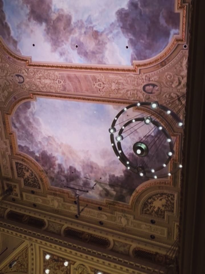 Instagram post from la.royal.tango. This post is in position 2.