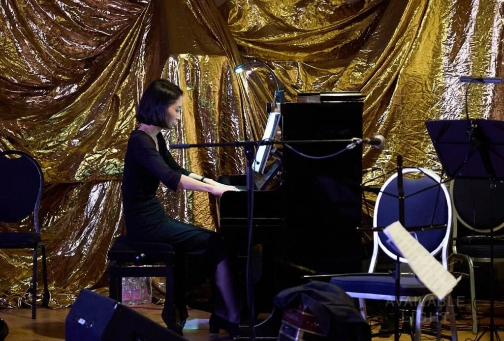 Instagram post from la.royal.tango. This post is in position 6.