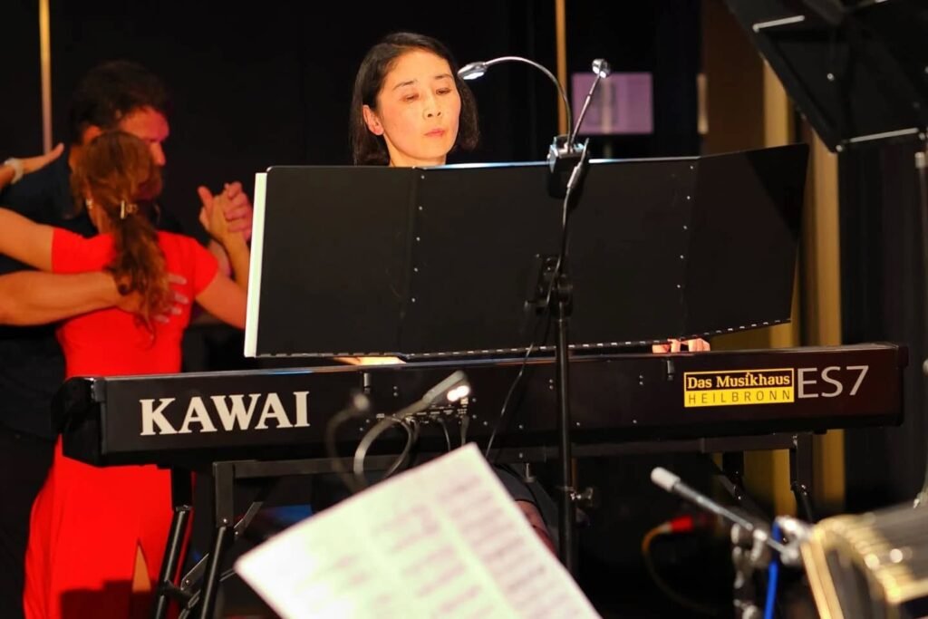 Instagram post from la.royal.tango. This post is in position 7.