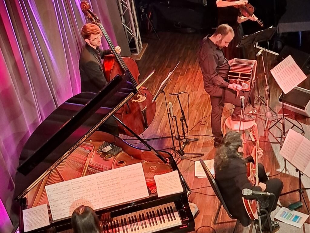 Instagram post from la.royal.tango. This post is in position 3.