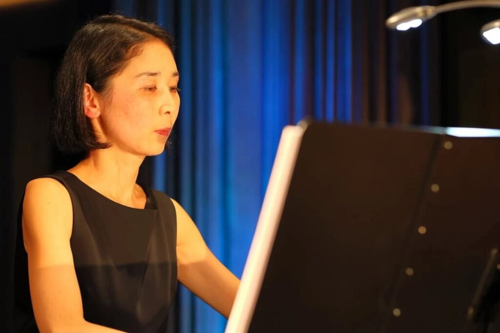 Instagram post from la.royal.tango. This post is in position 17.