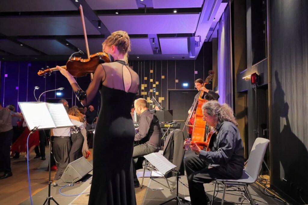 Instagram post from la.royal.tango. This post is in position 1.