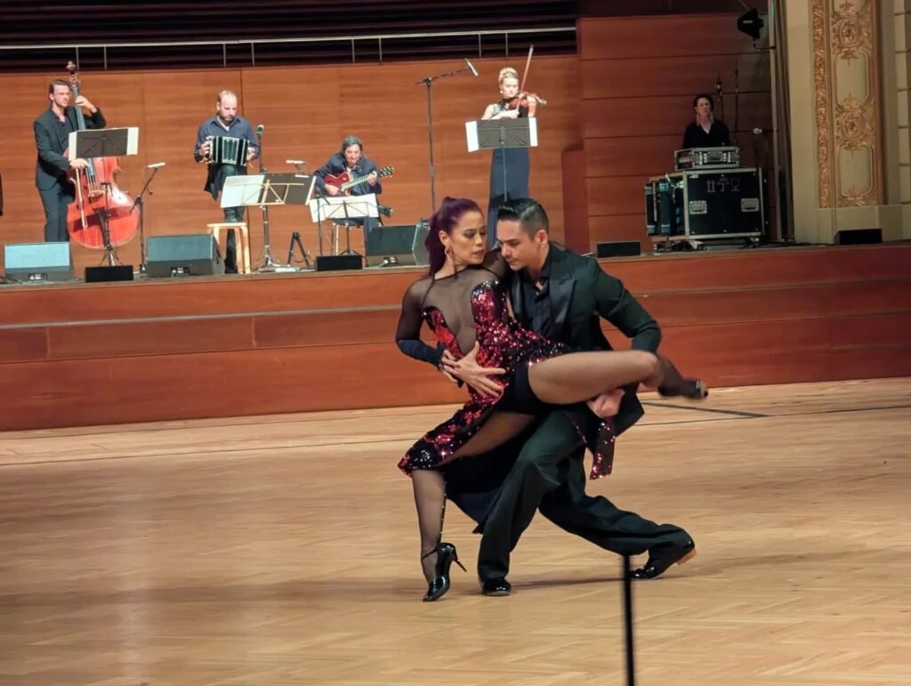 Instagram post from la.royal.tango. This post is in position 6.