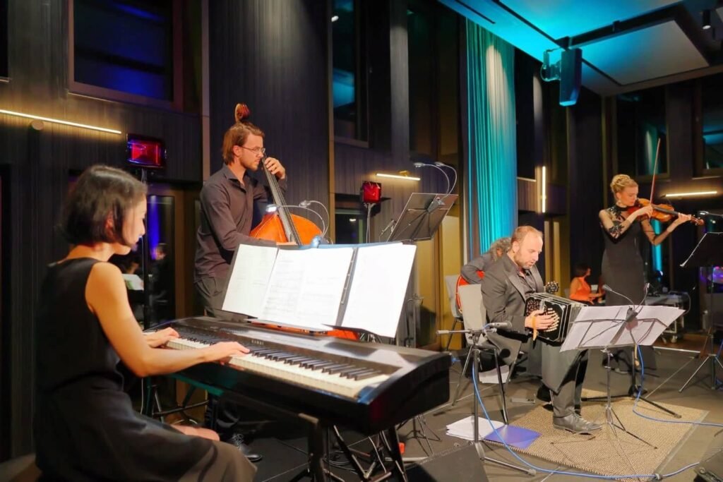 Instagram post from la.royal.tango. This post is in position 5.